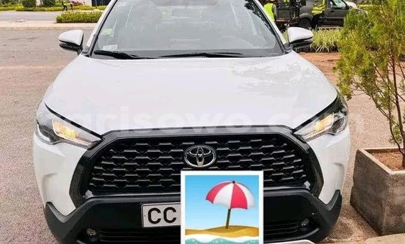 Acheter Occasion Voiture Toyota Corolla Cross Blanc à Cotonou, Benin Acheter Occasion Voiture Toyota Corolla Cross Blanc à Cotonou, Benin