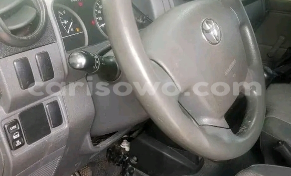 Acheter Occasion Voiture Toyota Land Cruiser Blanc à Cotonou, Benin Acheter Occasion Voiture Toyota Land Cruiser Blanc à Cotonou, Benin