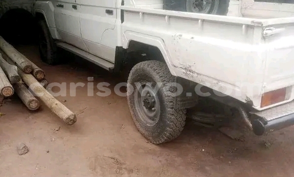 Acheter Occasion Voiture Toyota Land Cruiser Blanc à Cotonou, Benin Acheter Occasion Voiture Toyota Land Cruiser Blanc à Cotonou, Benin