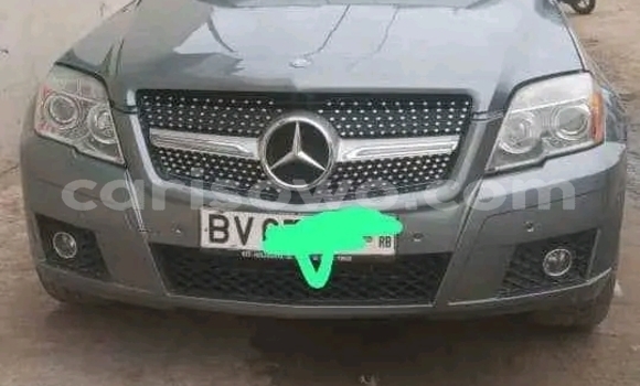 Acheter Occasion Voiture Mercedes-Benz GLK–Class Gris à Cotonou, Benin Acheter Occasion Voiture Mercedes-Benz GLK–Class Gris à Cotonou, Benin