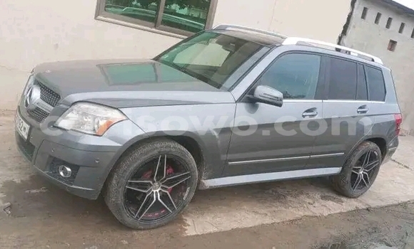 Acheter Occasion Voiture Mercedes-Benz GLK–Class Gris à Cotonou, Benin Acheter Occasion Voiture Mercedes-Benz GLK–Class Gris à Cotonou, Benin