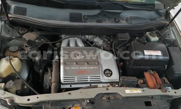 Acheter Occasion Voiture Lexus RX 300 Gris à Porto Novo, Benin Acheter Occasion Voiture Lexus RX 300 Gris à Porto Novo, Benin