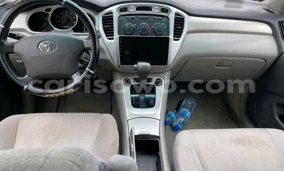 Sayi Na hannu Toyota Highlander Azurfa Mota in Cotonou a Benin Sayi Na hannu Toyota Highlander Azurfa Mota in Cotonou a Benin