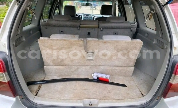 Sayi Na hannu Toyota Highlander Azurfa Mota in Cotonou a Benin Sayi Na hannu Toyota Highlander Azurfa Mota in Cotonou a Benin