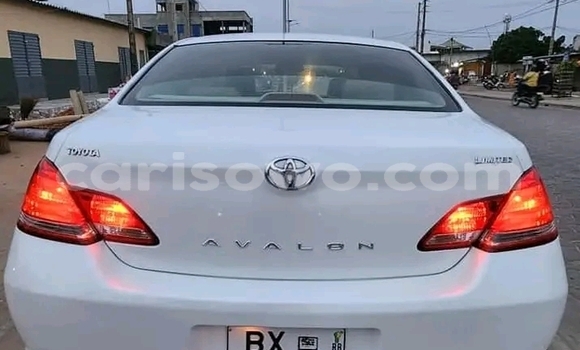 Buy Used Toyota Avalon White Car in Cotonou in Benign