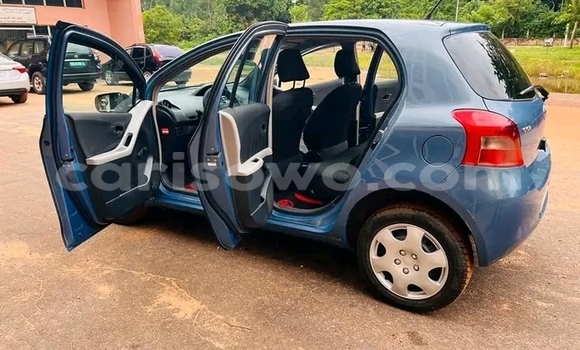 Ra Àlòkù Toyota Yaris Blue Ọkọ̀ in Cotonou ni Benin Ra Àlòkù Toyota Yaris Blue Ọkọ̀ in Cotonou ni Benin