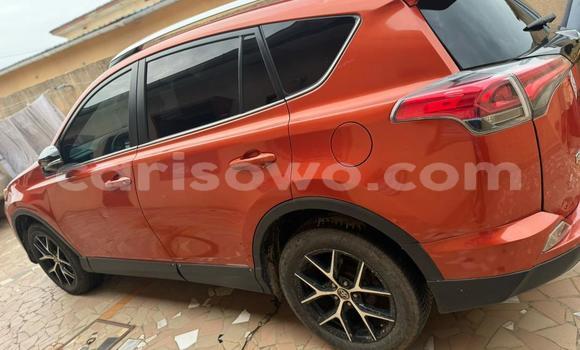 Acheter Occasion Voiture Toyota RAV4 Rouge à Cotonou, Benin Acheter Occasion Voiture Toyota RAV4 Rouge à Cotonou, Benin