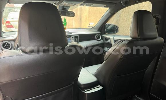 Acheter Occasion Voiture Toyota RAV4 Rouge à Cotonou, Benin Acheter Occasion Voiture Toyota RAV4 Rouge à Cotonou, Benin