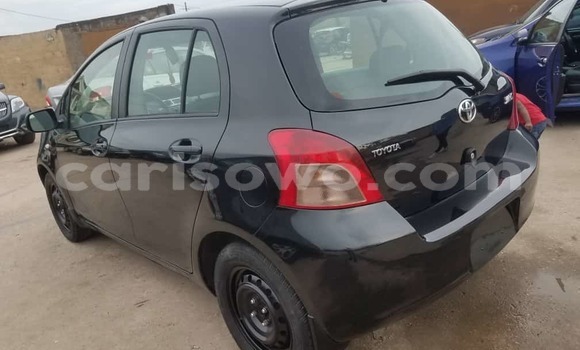 Buy Used Toyota Yaris Black Car in Cotonou in Benign