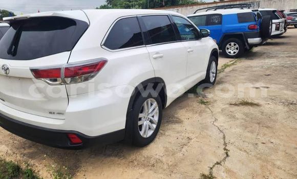 Acheter Occasion Voiture Toyota Highlander Blanc à Aplahoue, Couffo