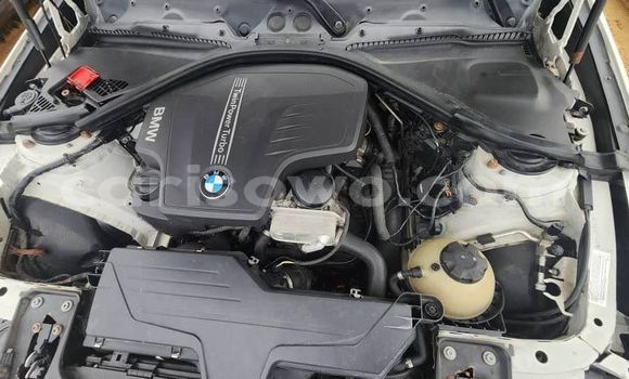 Acheter Occasion Voiture BMW 3–Series Blanc à Cotonou, Benin Acheter Occasion Voiture BMW 3–Series Blanc à Cotonou, Benin