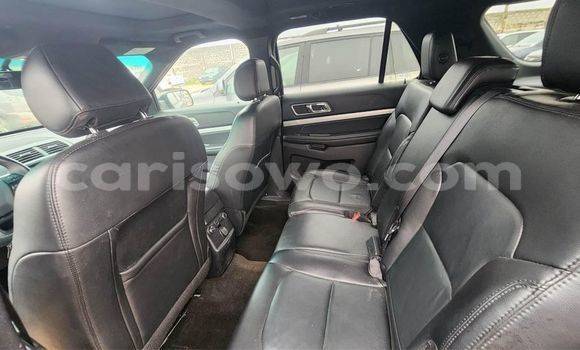 Acheter Occasion Voiture Ford Explorer Noir à Cotonou, Benin Acheter Occasion Voiture Ford Explorer Noir à Cotonou, Benin