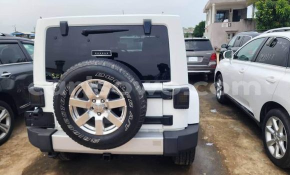 Acheter Occasion Voiture Jeep Wrangler Blanc à Cotonou, Benin Acheter Occasion Voiture Jeep Wrangler Blanc à Cotonou, Benin