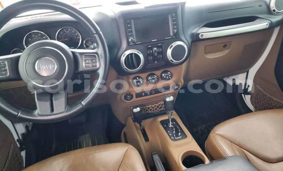 Acheter Occasion Voiture Jeep Wrangler Blanc à Cotonou, Benin Acheter Occasion Voiture Jeep Wrangler Blanc à Cotonou, Benin