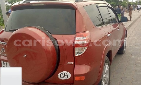 Sayi Na hannu Toyota RAV4 Red Mota in Cotonou a Benin