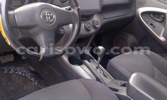 Acheter Occasion Voiture Toyota RAV4 Rouge à Cotonou, Benin Acheter Occasion Voiture Toyota RAV4 Rouge à Cotonou, Benin