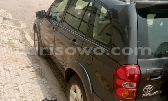 Sayi Na hannu Toyota RAV4 Black Mota in Cotonou a Benin Sayi Na hannu Toyota RAV4 Black Mota in Cotonou a Benin