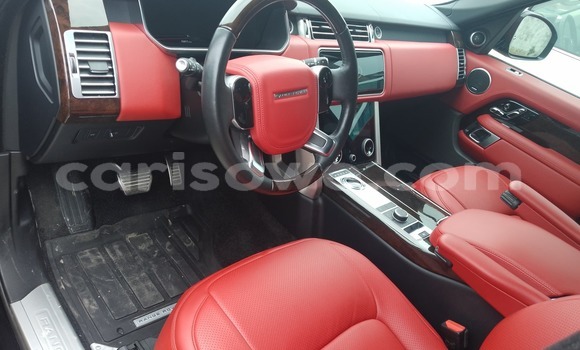 Acheter Import Voiture Land Rover Range Rover Vogue Noir à Cotonou, Benin Acheter Import Voiture Land Rover Range Rover Vogue Noir à Cotonou, Benin