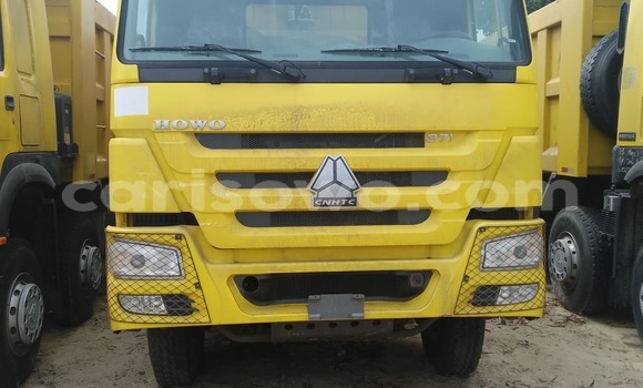 Sayi Sabo Man Silent Sauran Babbar mota in Cotonou a Benin