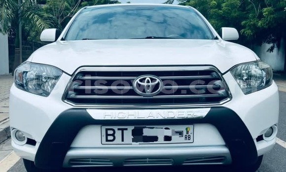 Buy Used Toyota Highlander White Car in Cotonou in Benign