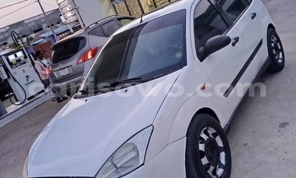 Ra Àlòkù Ford Focus funfun Ọkọ̀ in Cotonou ni Benin