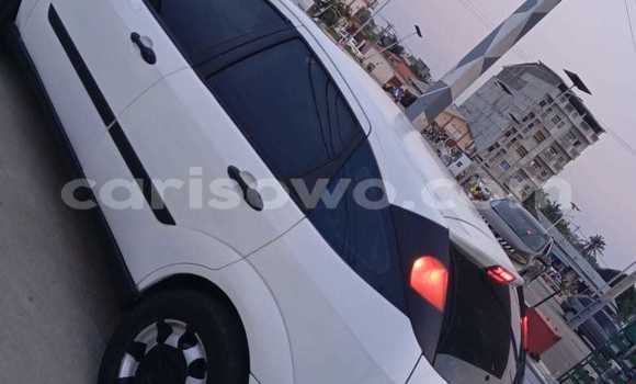 Ra Àlòkù Ford Focus funfun Ọkọ̀ in Cotonou ni Benin Ra Àlòkù Ford Focus funfun Ọkọ̀ in Cotonou ni Benin