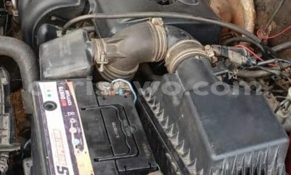 Acheter Occasion Voiture Toyota Avensis Rouge à Cotonou, Benin Acheter Occasion Voiture Toyota Avensis Rouge à Cotonou, Benin