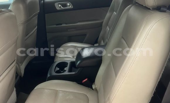 Ra Àlòkù Ford Explorer Silver Ọkọ̀ in Cotonou ni Benin Ra Àlòkù Ford Explorer Silver Ọkọ̀ in Cotonou ni Benin