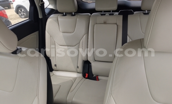 Ra Àlòkù Ford Edge funfun Ọkọ̀ in Cotonou ni Benin Ra Àlòkù Ford Edge funfun Ọkọ̀ in Cotonou ni Benin