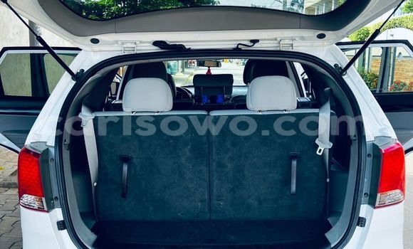 Buy Used Kia Sportage White Car in Cotonou in Benign Buy Used Kia Sportage White Car in Cotonou in Benign