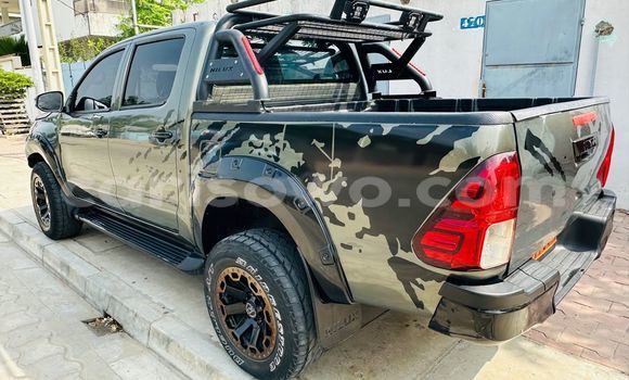 Ra Àlòkù Toyota Hilux Surf Miiran Ọkọ̀ in Cotonou ni Benin