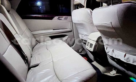 Buy Used Toyota Avalon White Car in Cotonou in Benign Buy Used Toyota Avalon White Car in Cotonou in Benign