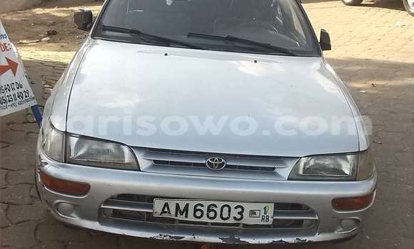 Ra Àlòkù Toyota Corolla Silver Ọkọ̀ in Cotonou ni Benin Ra Àlòkù Toyota Corolla Silver Ọkọ̀ in Cotonou ni Benin