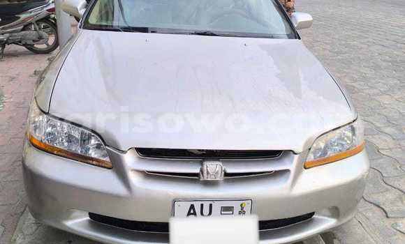 Sayi Na hannu Honda Accord Azurfa Mota in Cotonou a Benin Sayi Na hannu Honda Accord Azurfa Mota in Cotonou a Benin