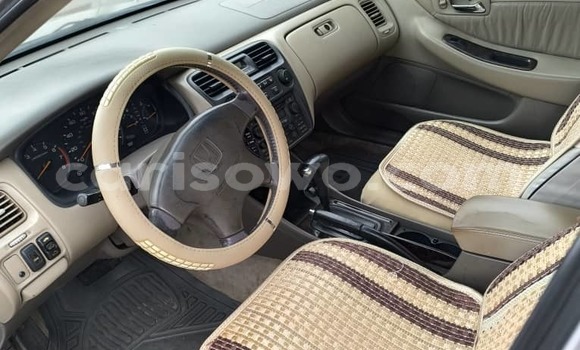 Sayi Na hannu Honda Accord Azurfa Mota in Cotonou a Benin Sayi Na hannu Honda Accord Azurfa Mota in Cotonou a Benin