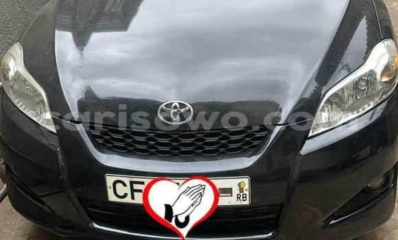 Sayi Na hannu Toyota Matrix Blue Mota in Cotonou a Benin