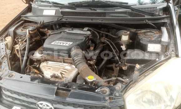 Sayi Na hannu Toyota RAV4 Black Mota in Cotonou a Benin Sayi Na hannu Toyota RAV4 Black Mota in Cotonou a Benin