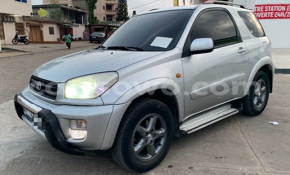 Ra Àlòkù Toyota RAV4 Silver Ọkọ̀ in Cotonou ni Benin Ra Àlòkù Toyota RAV4 Silver Ọkọ̀ in Cotonou ni Benin