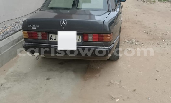 Sayi Na hannu Mercedes-Benz 190 Black Mota in Cotonou a Benin Sayi Na hannu Mercedes-Benz 190 Black Mota in Cotonou a Benin