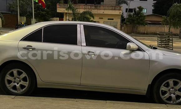 Sayi Na hannu Toyota Camry Azurfa Mota in Cotonou a Benin Sayi Na hannu Toyota Camry Azurfa Mota in Cotonou a Benin