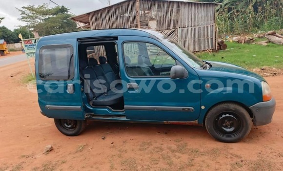 Acheter Occasion Voiture Renault Kangoo Bleu à Cotonou, Benin Acheter Occasion Voiture Renault Kangoo Bleu à Cotonou, Benin