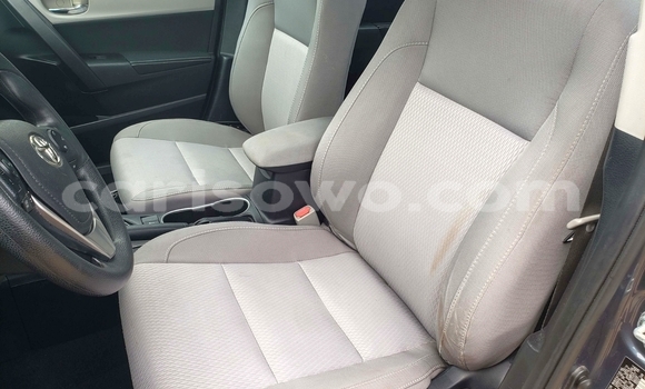 Acheter Occasion Voiture Toyota Corolla Gris à Cotonou, Benin Acheter Occasion Voiture Toyota Corolla Gris à Cotonou, Benin