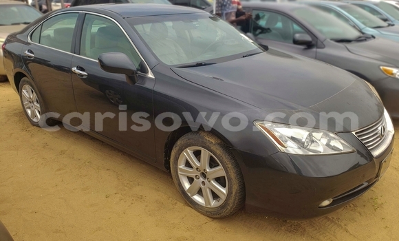 Ra Àlòkù Lexus ES Silver Ọkọ̀ in Cotonou ni Benin