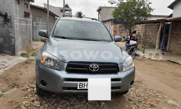 Ra Àlòkù Toyota RAV4 Alawọ ewe Ọkọ̀ in Cotonou ni Benin Ra Àlòkù Toyota RAV4 Alawọ ewe Ọkọ̀ in Cotonou ni Benin