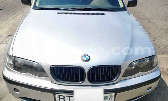 Sayi Na hannu BMW 3–Series Azurfa Mota in Cotonou a Benin