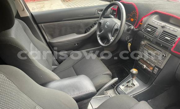 Sayi Na hannu Toyota Avensis Brown Mota in Cotonou a Benin Sayi Na hannu Toyota Avensis Brown Mota in Cotonou a Benin