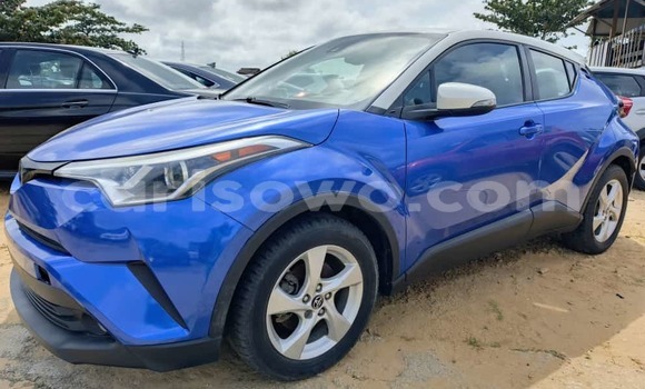 Acheter Occasion Voiture Toyota C-HR Bleu à Cotonou, Benin Acheter Occasion Voiture Toyota C-HR Bleu à Cotonou, Benin