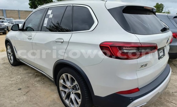 Sayi Na hannu BMW X5 White Mota in Cotonou a Benin Sayi Na hannu BMW X5 White Mota in Cotonou a Benin