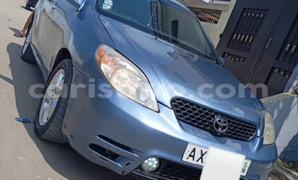 Ra Àlòkù Toyota Matrix Blue Ọkọ̀ in Cotonou ni Benin