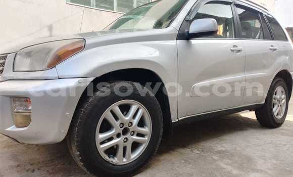 Ra Àlòkù Toyota RAV4 Silver Ọkọ̀ in Cotonou ni Benin Ra Àlòkù Toyota RAV4 Silver Ọkọ̀ in Cotonou ni Benin